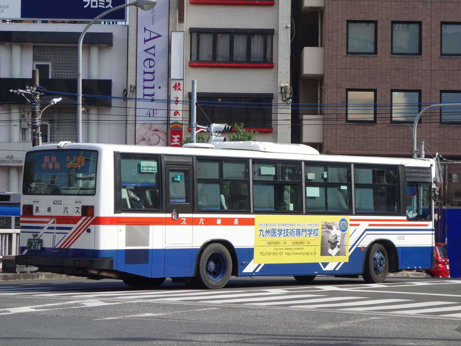 5876【長崎バス】怒涛の2002年式（1）: バス写真☆いろいろ5選